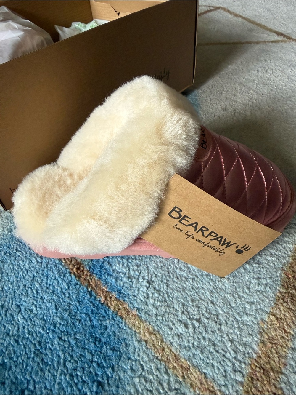 NWT BearPaw Quilted Pink Satin Clog with Cream Shearling Cuff - Picture 2 of 7